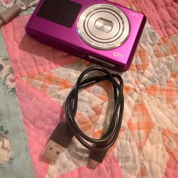 Samsung DV150F Digital Camera 16.2MP 5x optical zoom Dual LCD Screen Smart Wifi - Picture 14 of 15